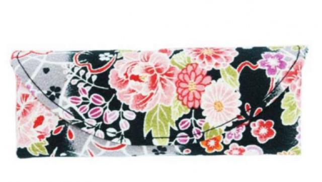 Japonsk dmsk pouzdro na brle Black Flower